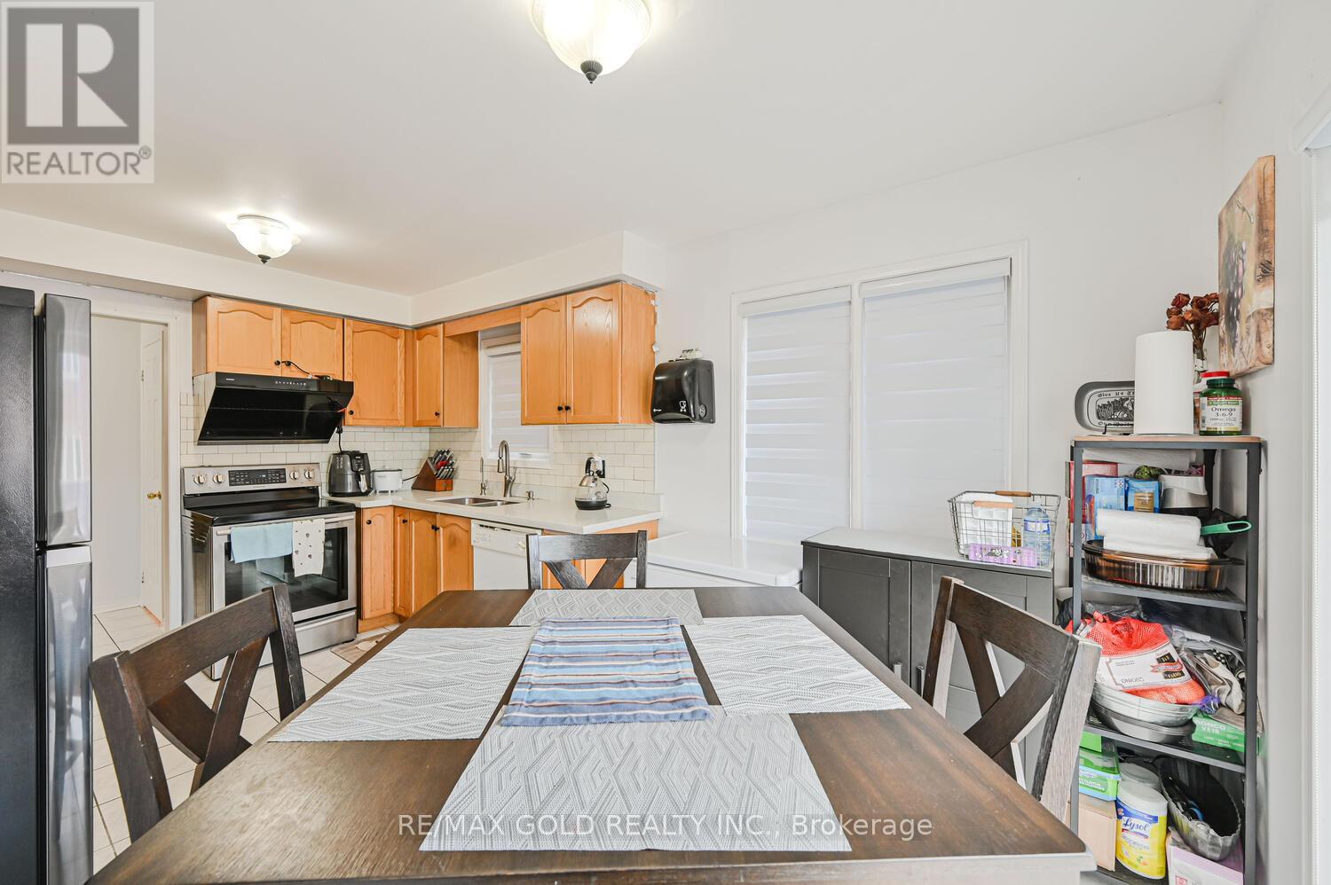 122 White Tail Crescent, Brampton (Fletcher's West), Ontario  L6Y 5C3 - Photo 28 - W12383883
