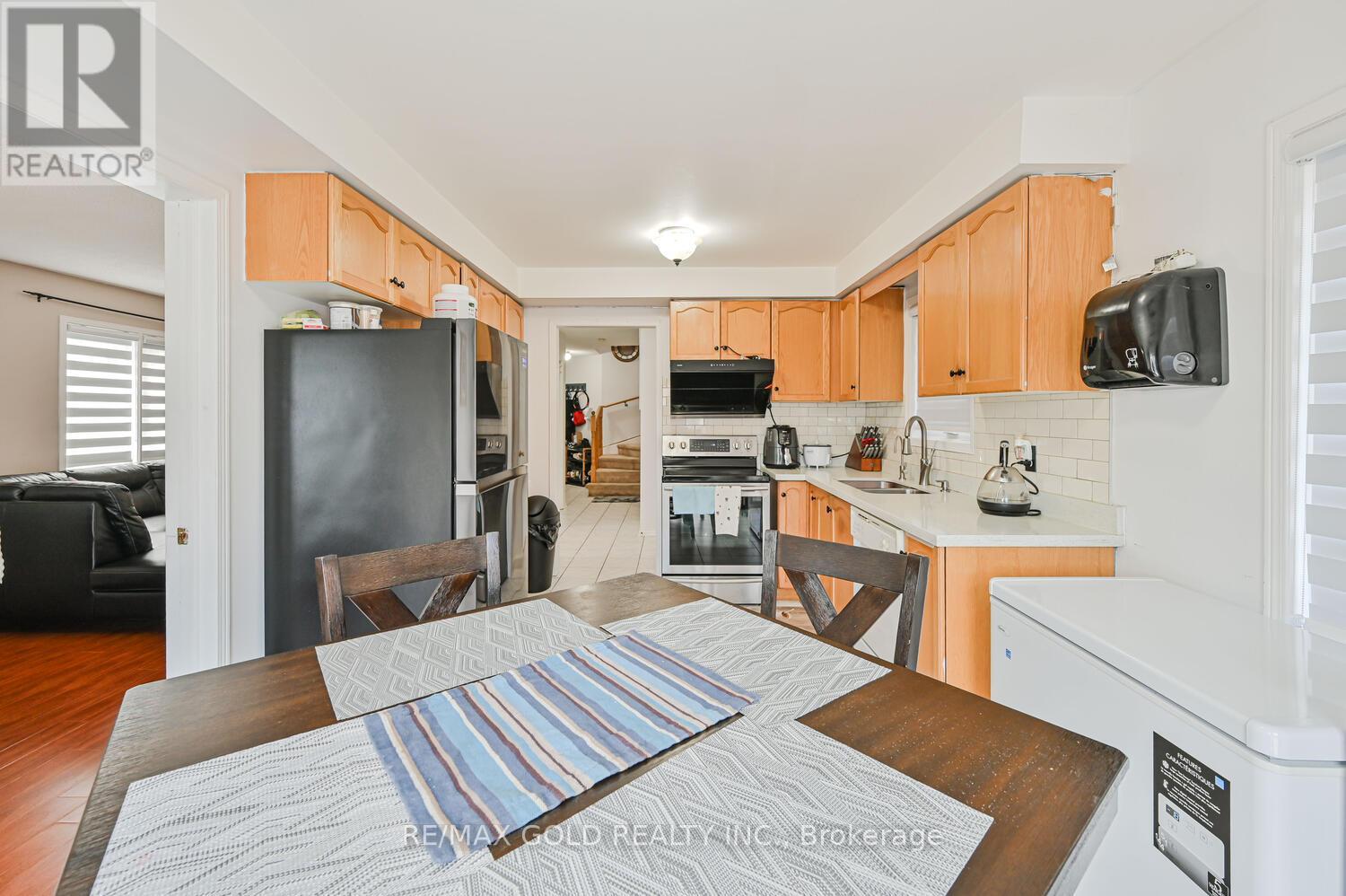 122 White Tail Crescent, Brampton (Fletcher's West), Ontario  L6Y 5C3 - Photo 29 - W12383883