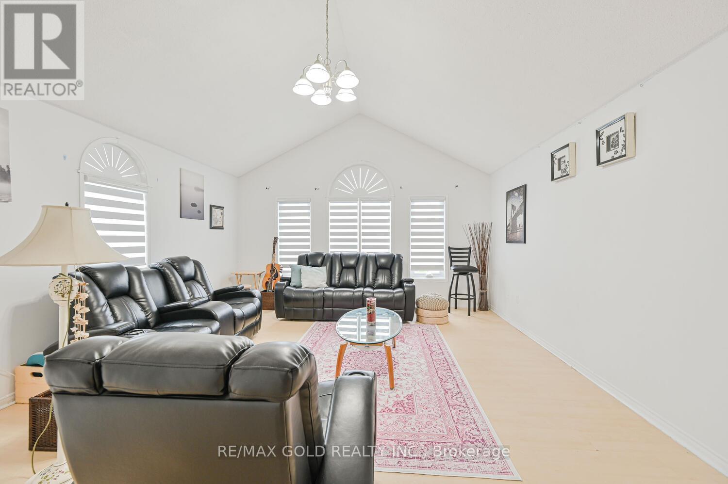 122 White Tail Crescent, Brampton (Fletcher's West), Ontario  L6Y 5C3 - Photo 35 - W12383883