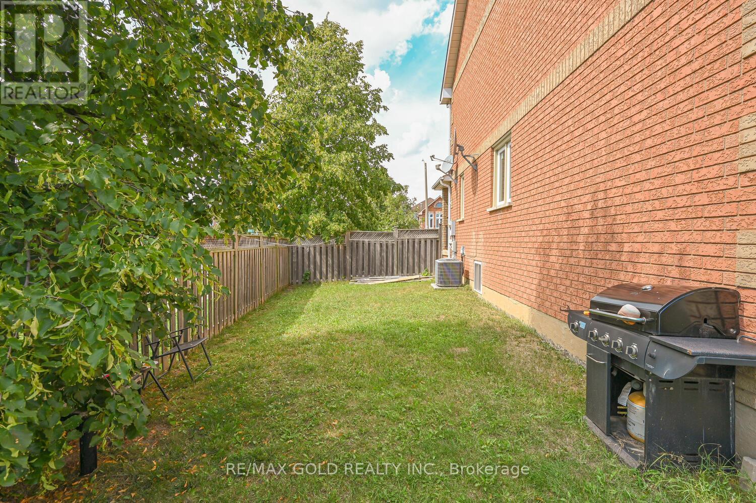 Property at 122 WHITE TAIL CRESCENT image 5
