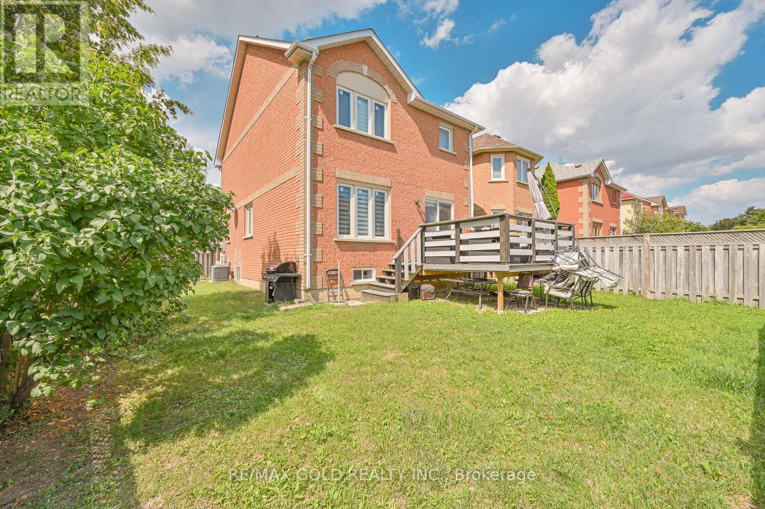 122 White Tail Crescent, Brampton (Fletcher's West), Ontario  L6Y 5C3 - Photo 50 - W12383883