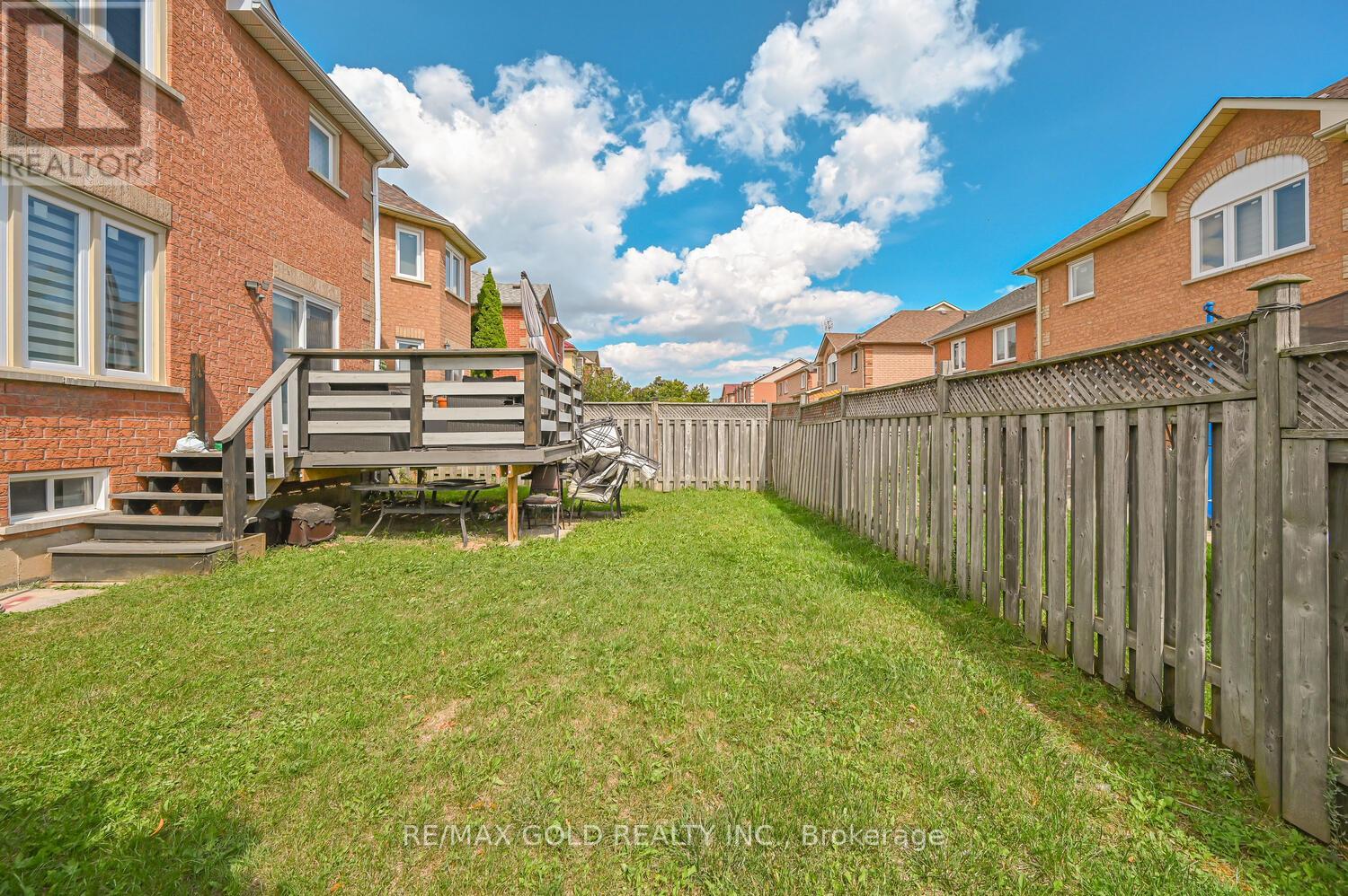 122 White Tail Crescent, Brampton (Fletcher's West), Ontario  L6Y 5C3 - Photo 6 - W12383883