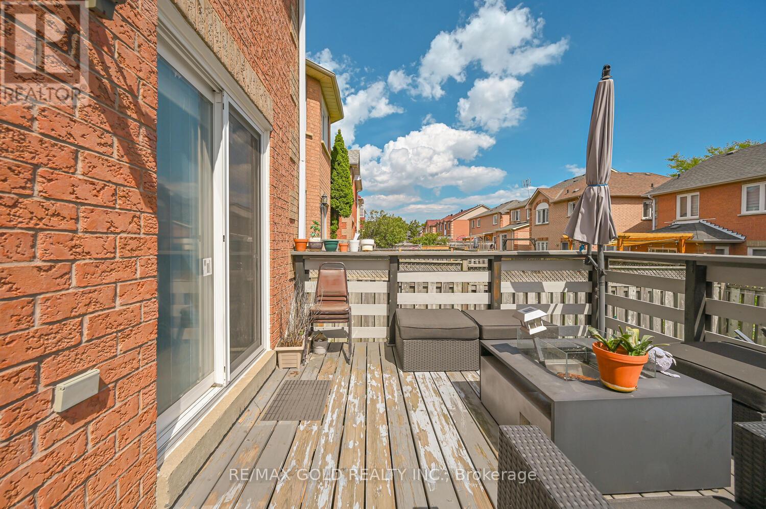122 White Tail Crescent, Brampton (Fletcher's West), Ontario  L6Y 5C3 - Photo 7 - W12383883