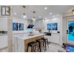 UPPER - 160 OLDE BAYVIEW AVENUE, Richmond Hill, Ontario