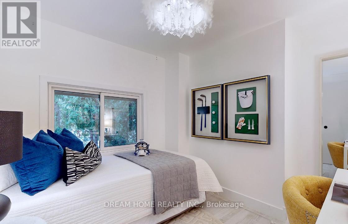 Upper - 160 Olde Bayview Avenue, Richmond Hill, Ontario  L4E 3C6 - Photo 6 - N12358776
