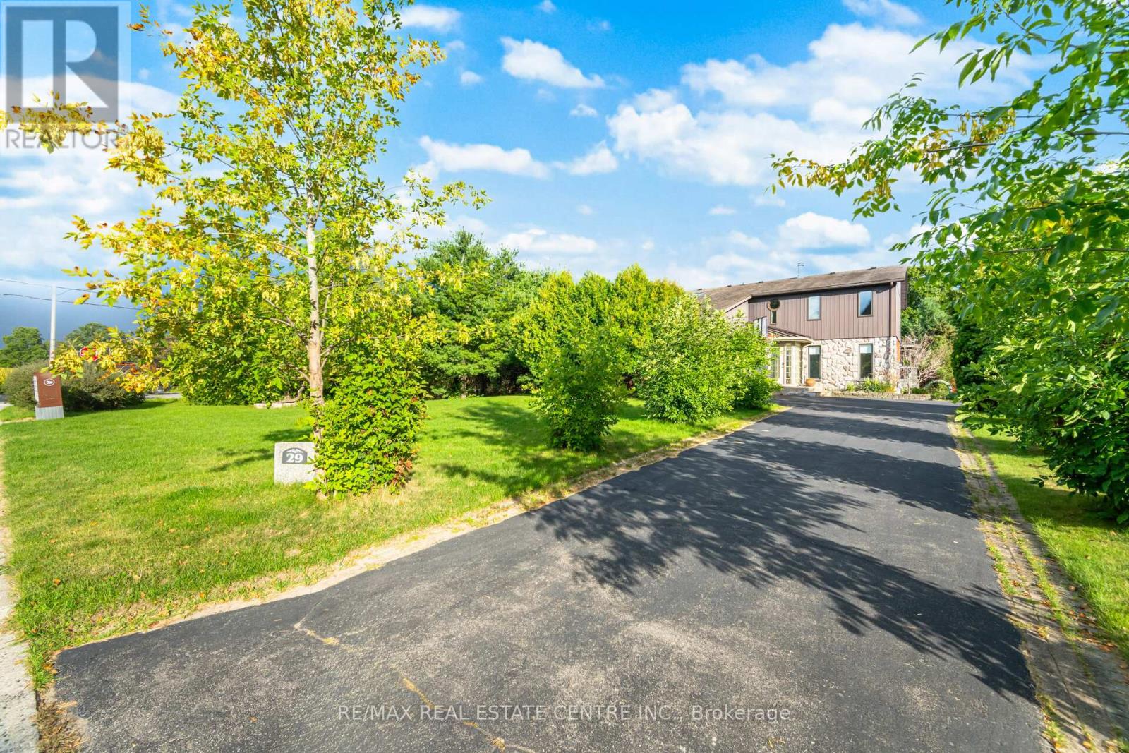 29 Jessica Lane, Guelph/eramosa, Ontario  N1H 6J1 - Photo 3 - X12383834