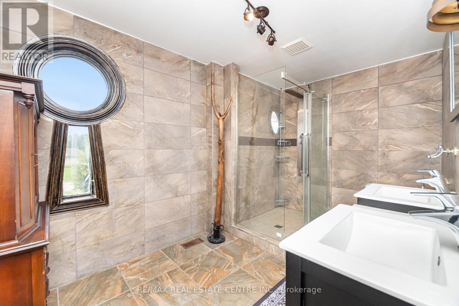 29 Jessica Lane, Guelph/eramosa, Ontario  N1H 6J1 - Photo 31 - X12383834