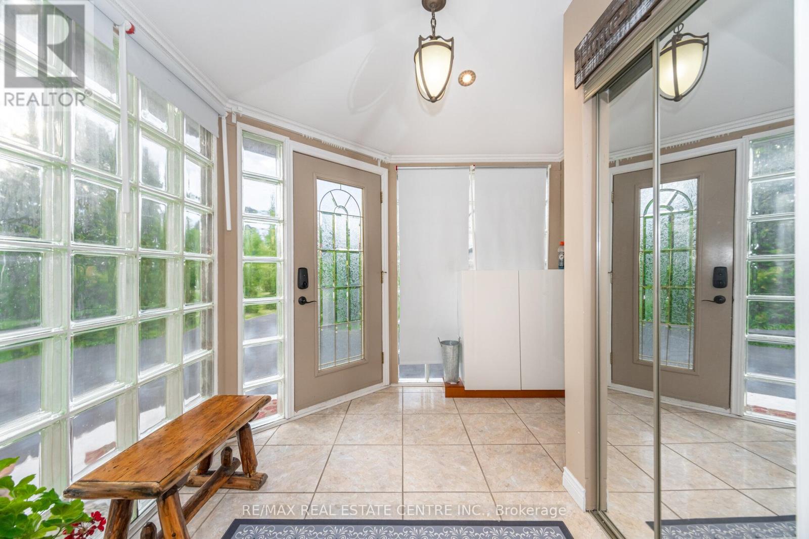29 Jessica Lane, Guelph/eramosa, Ontario  N1H 6J1 - Photo 4 - X12383834