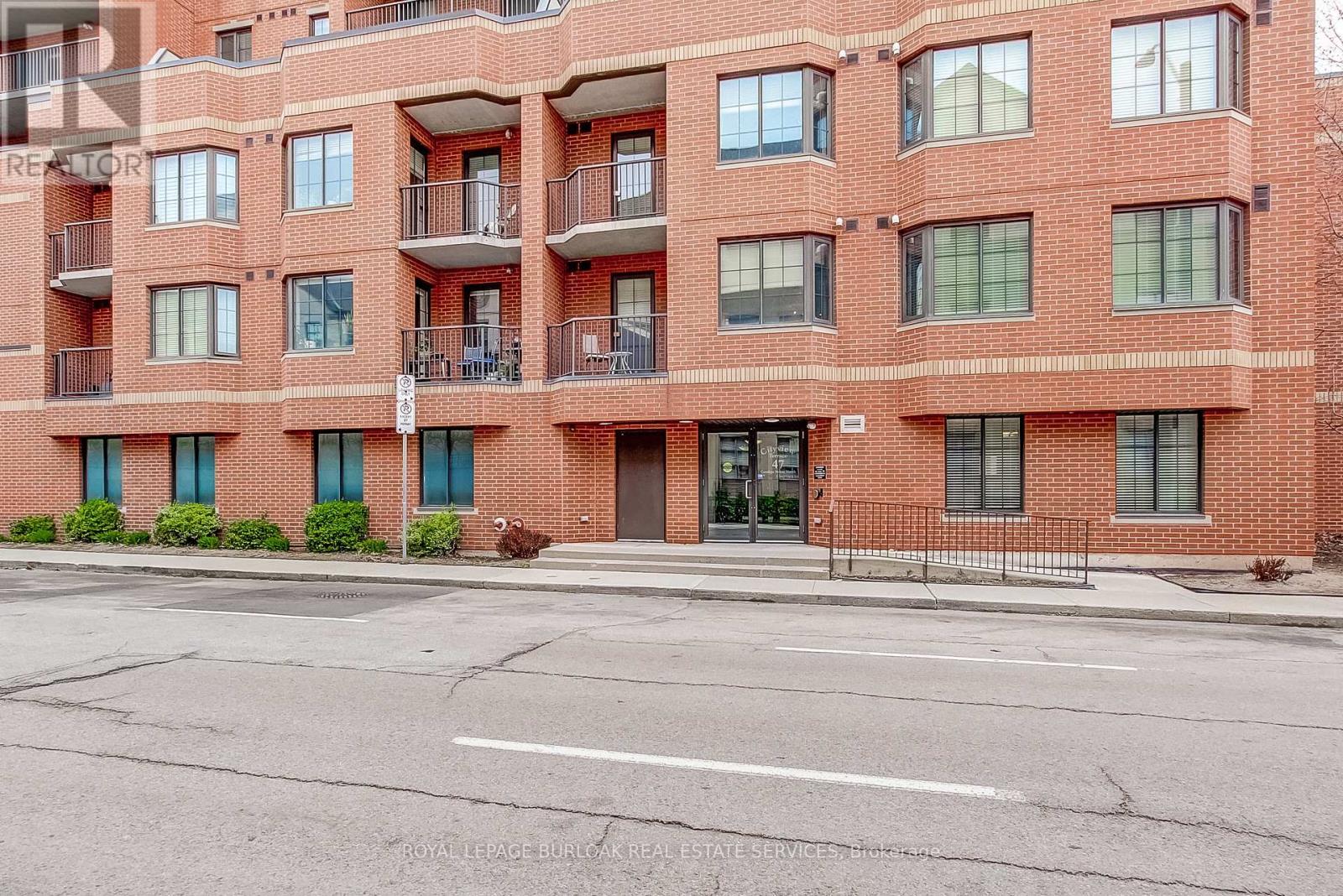404 - 47 Caroline Street N, Hamilton, Ontario  L8R 2R6 - Photo 4 - X12383919