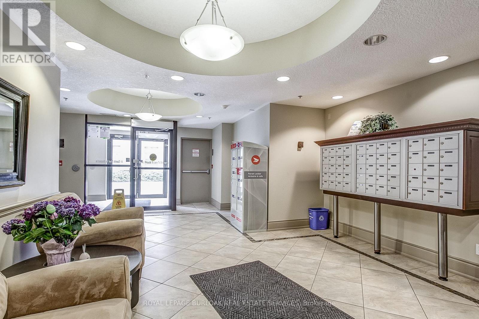 404 - 47 Caroline Street N, Hamilton, Ontario  L8R 2R6 - Photo 6 - X12383919