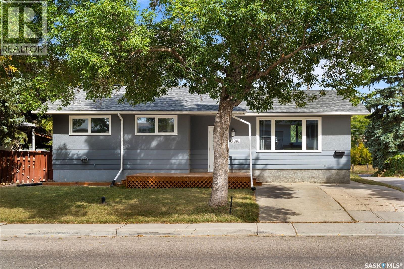 2941 Wascana Street, Regina, Saskatchewan  S4S 2G7 - Photo 2 - SK017292