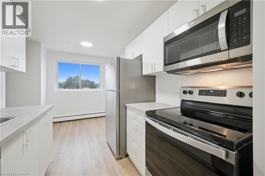 705 Glen Forrest Boulevard Unit# 8, Waterloo, Ontario  N2L 4K7 - Photo 4 - 40766487