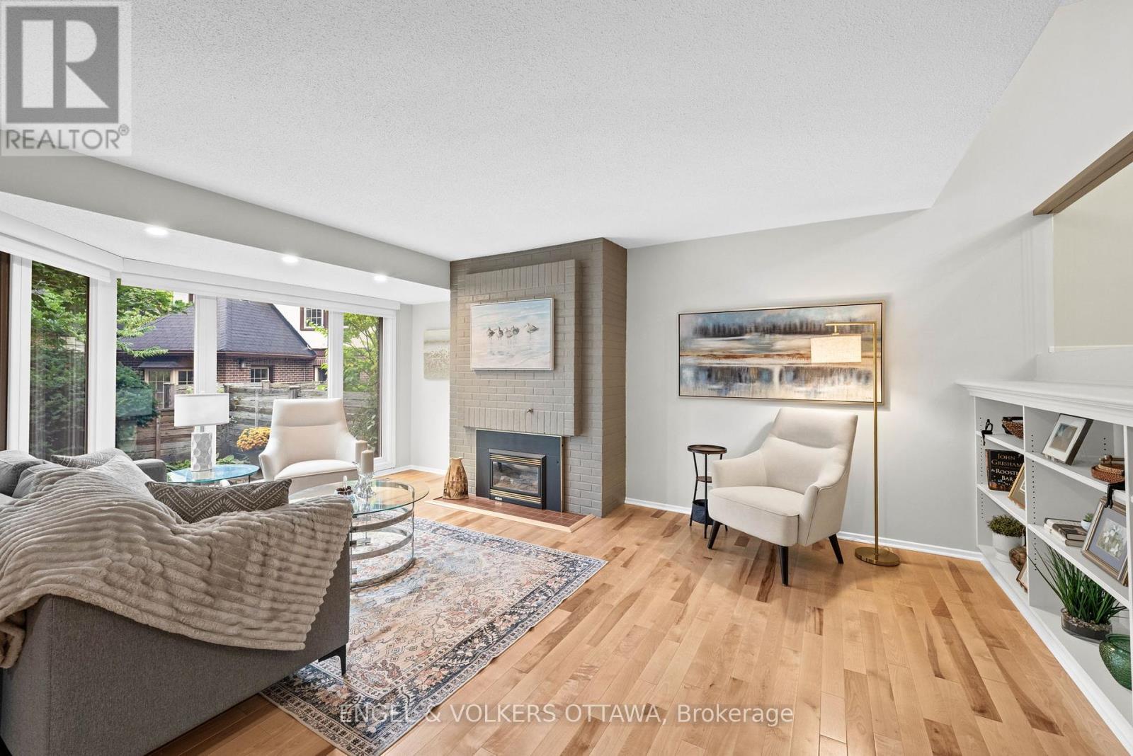 Property at 35 - 35 BELVEDERE CRESCENT image 4