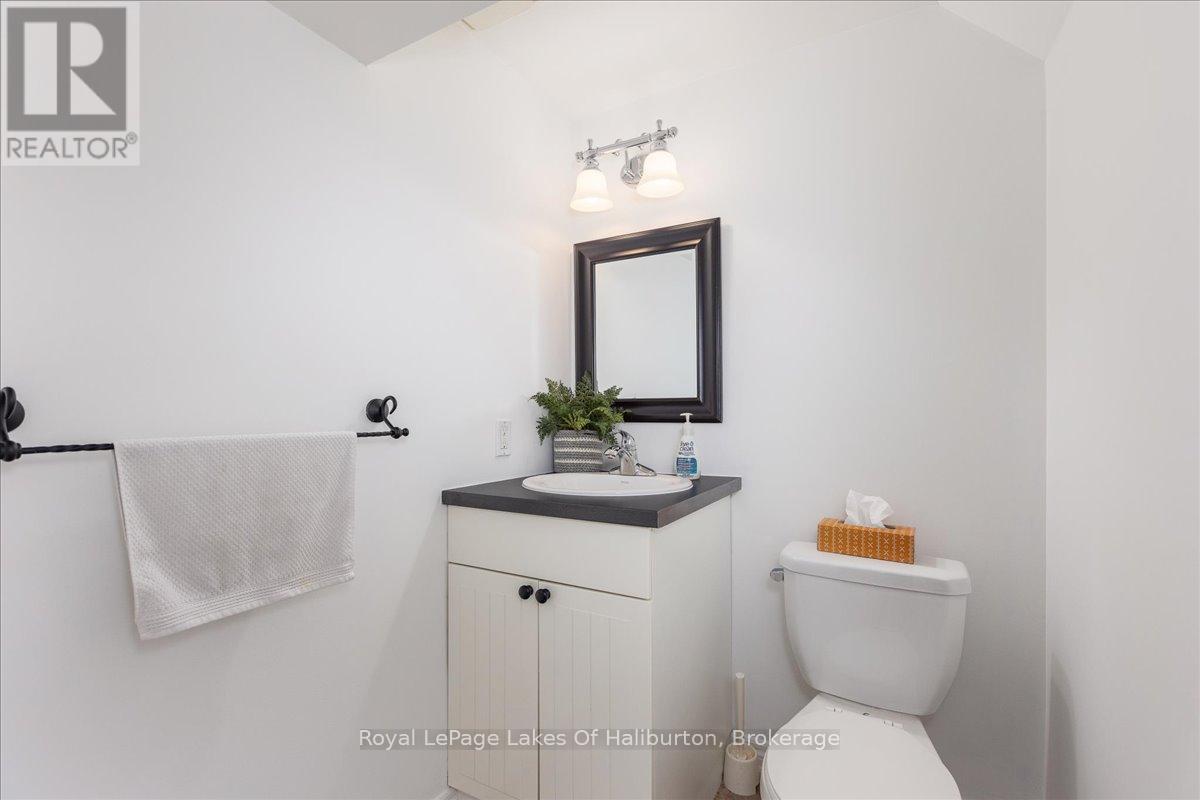 206 Birkshire Drive, Aurora (Bayview Wellington), Ontario  L4G 7R8 - Photo 30 - N12384163