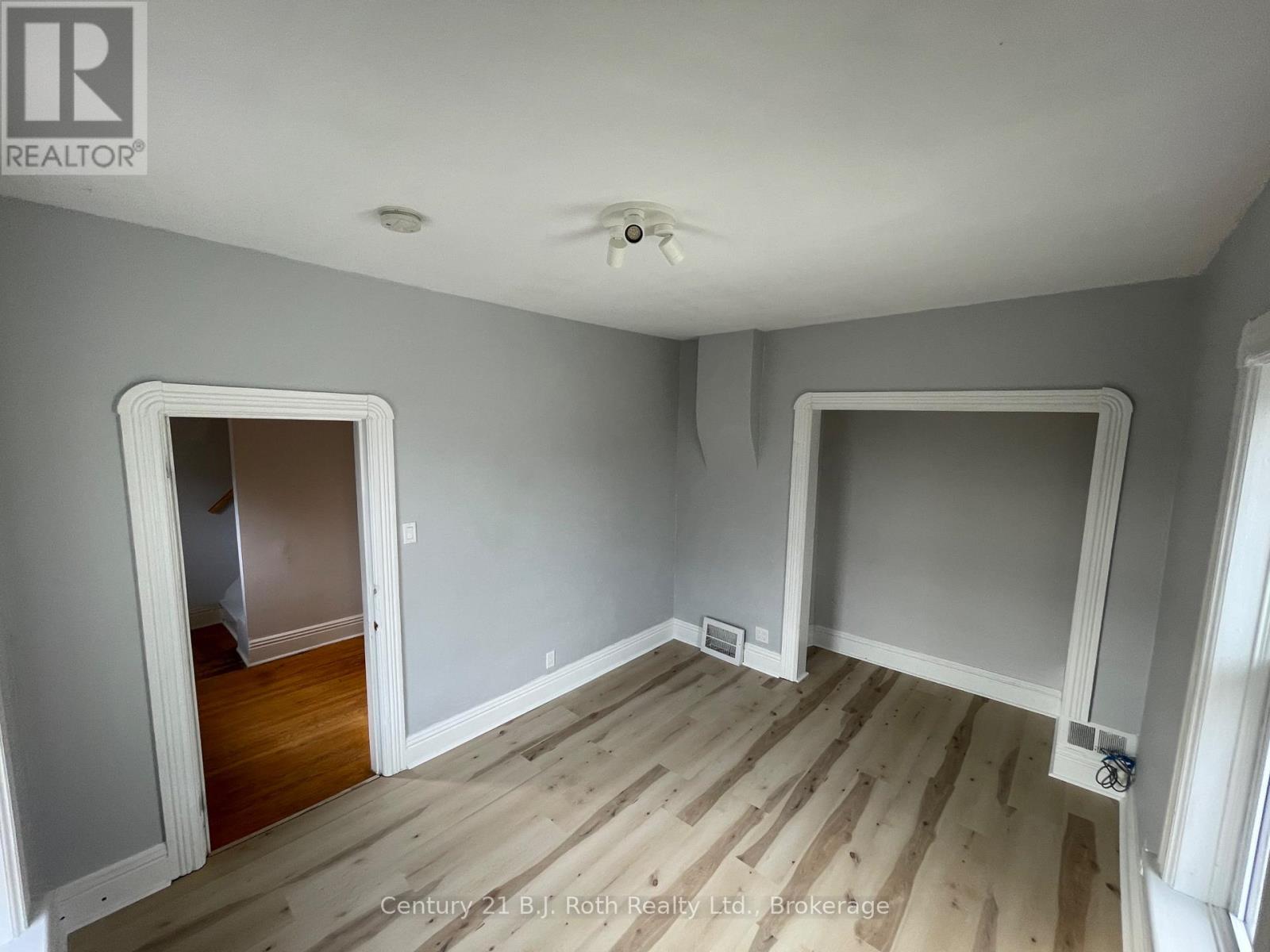 442 Midland Avenue, Midland, Ontario  L4R 3L3 - Photo 10 - S12384249