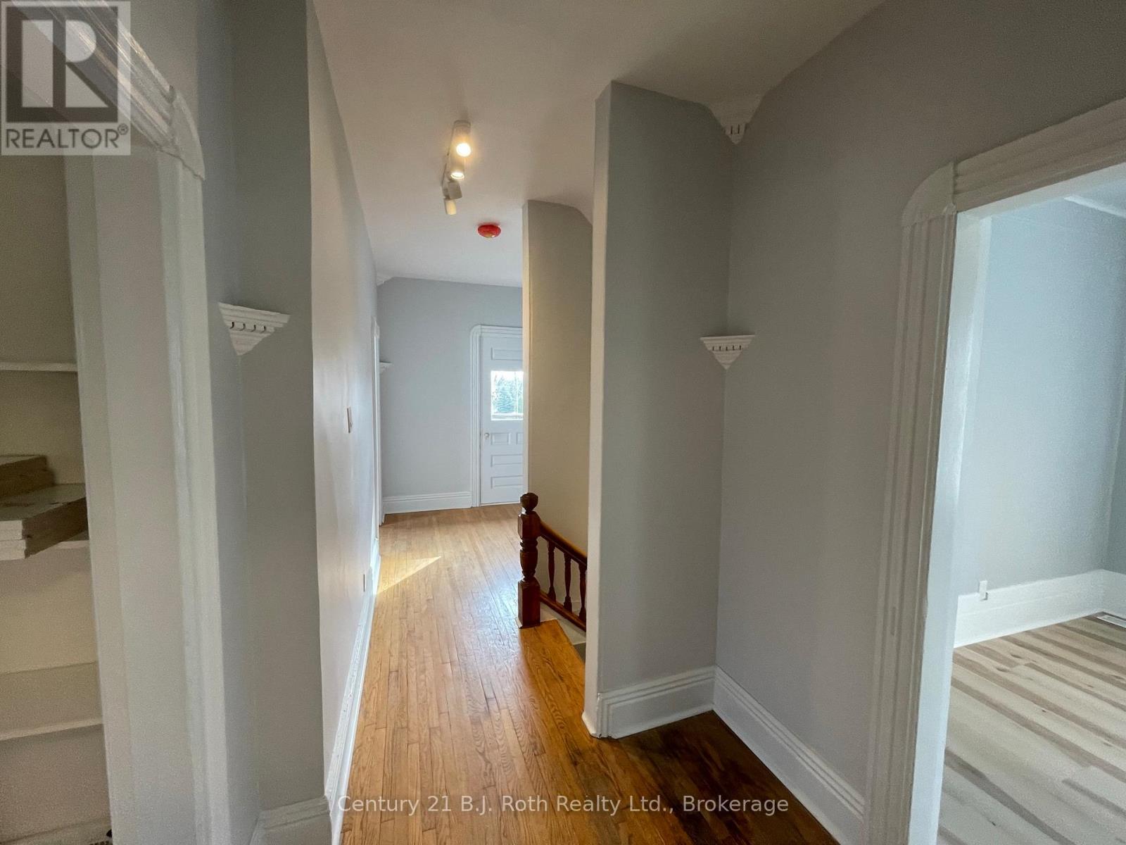 442 Midland Avenue, Midland, Ontario  L4R 3L3 - Photo 6 - S12384249
