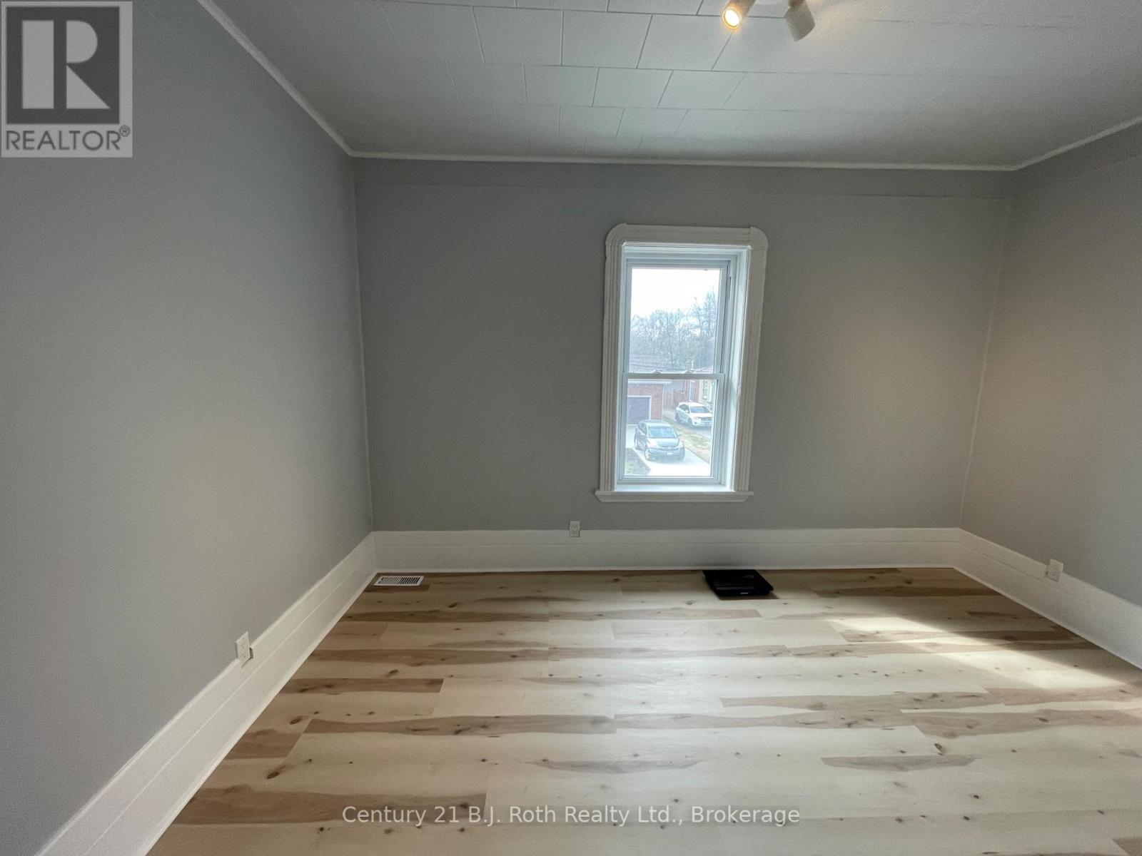 442 Midland Avenue, Midland, Ontario  L4R 3L3 - Photo 8 - S12384249