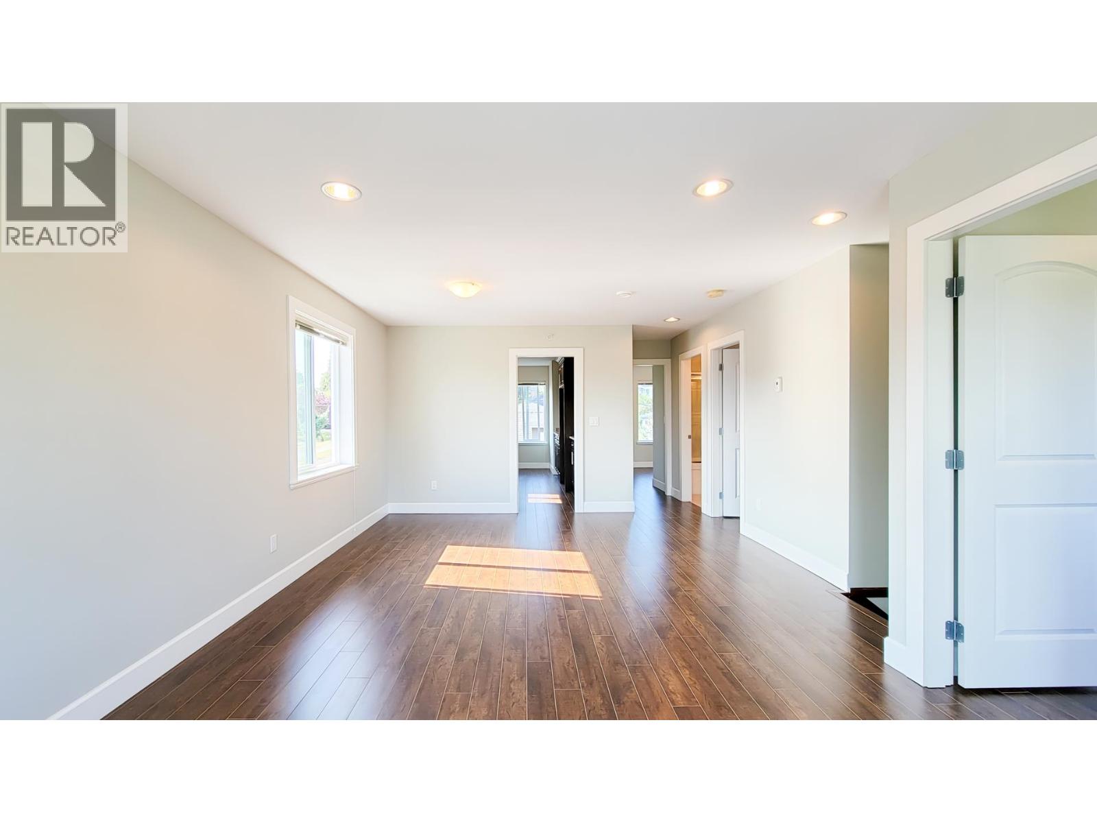 3096 E 26th Avenue, Vancouver, British Columbia  V5R 1L6 - Photo 8 - R3044080