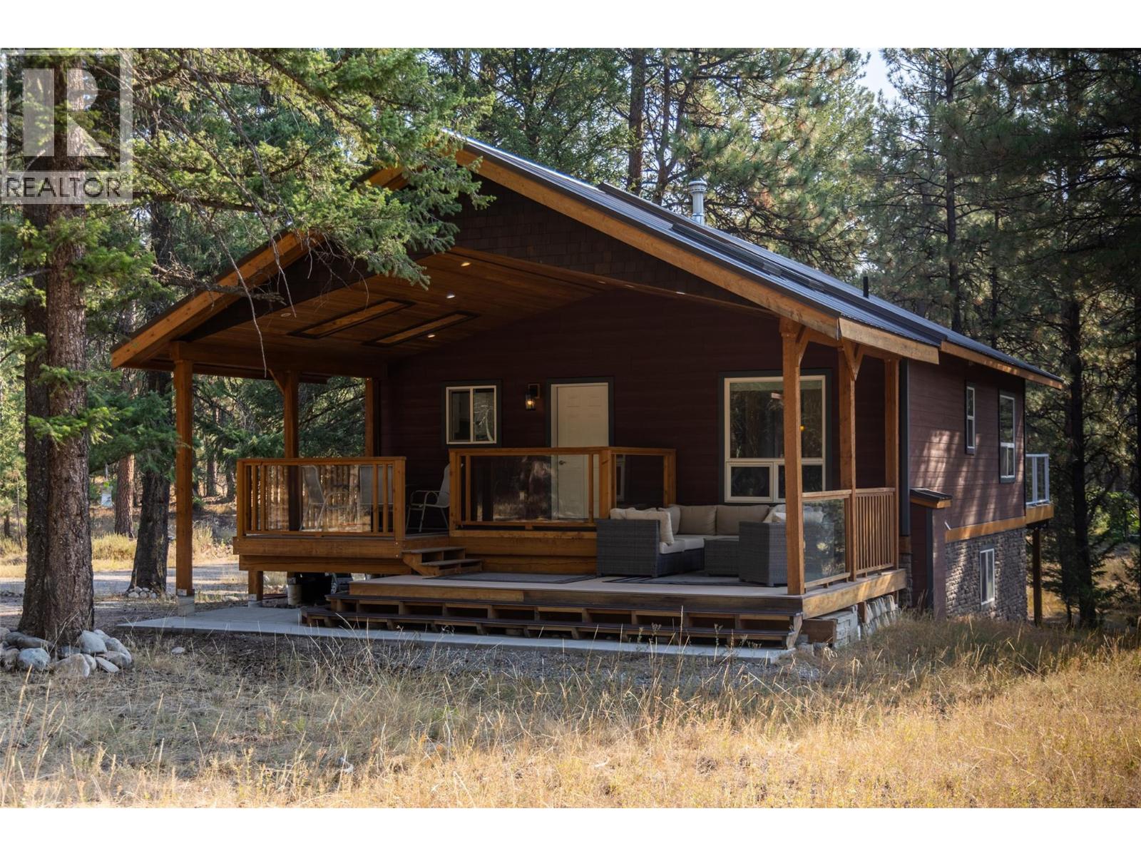 823 Waldo Road, baynes lake, British Columbia