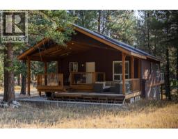 823 Waldo Road, baynes lake, British Columbia