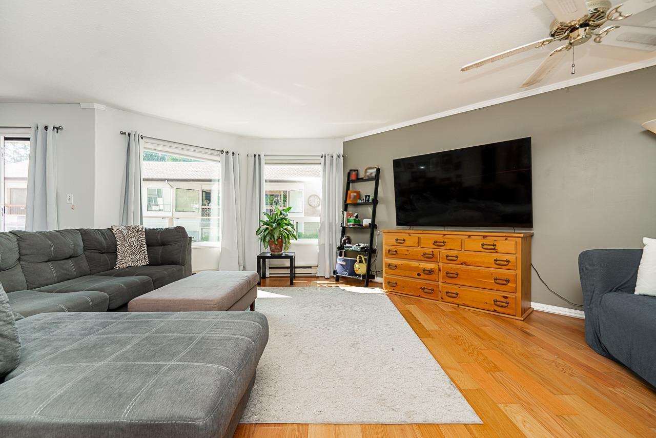 519 1350 Vidal Street, White Rock, British Columbia  V4B 5G6 - Photo 8 - R3043552