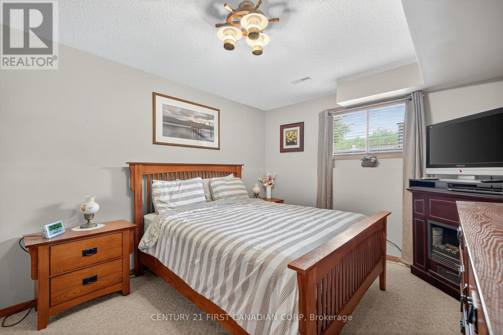 19 Hemlock Boulevard, Strathroy-Caradoc (Se), Ontario  N7G 4B9 - Photo 22 - X12384179