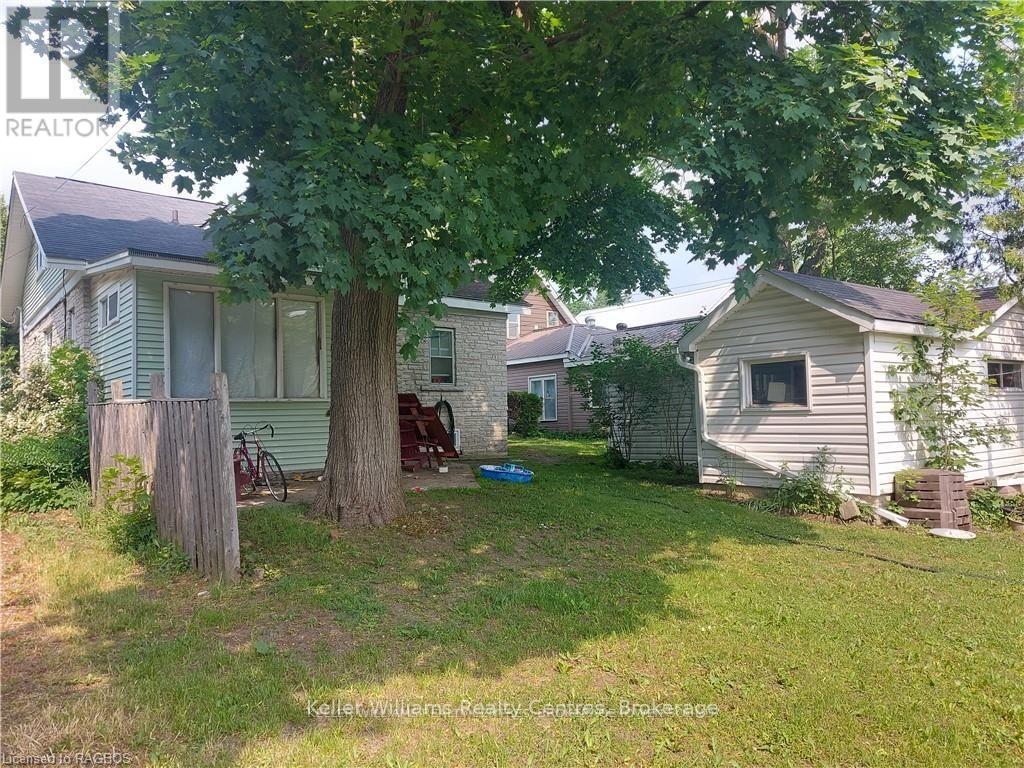 513 Berford Street, South Bruce Peninsula, Ontario  N0H 2T0 - Photo 3 - X12384198