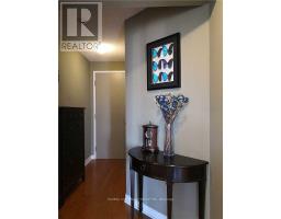 2202 - 763 BAY STREET, Toronto, Ontario