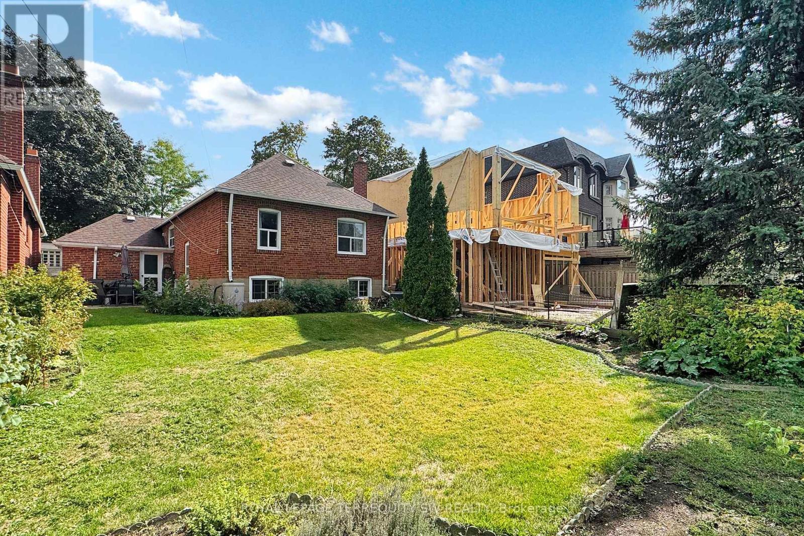 242 Joicey Boulevard, Toronto, Ontario  M5M 2V7 - Photo 26 - C12384059