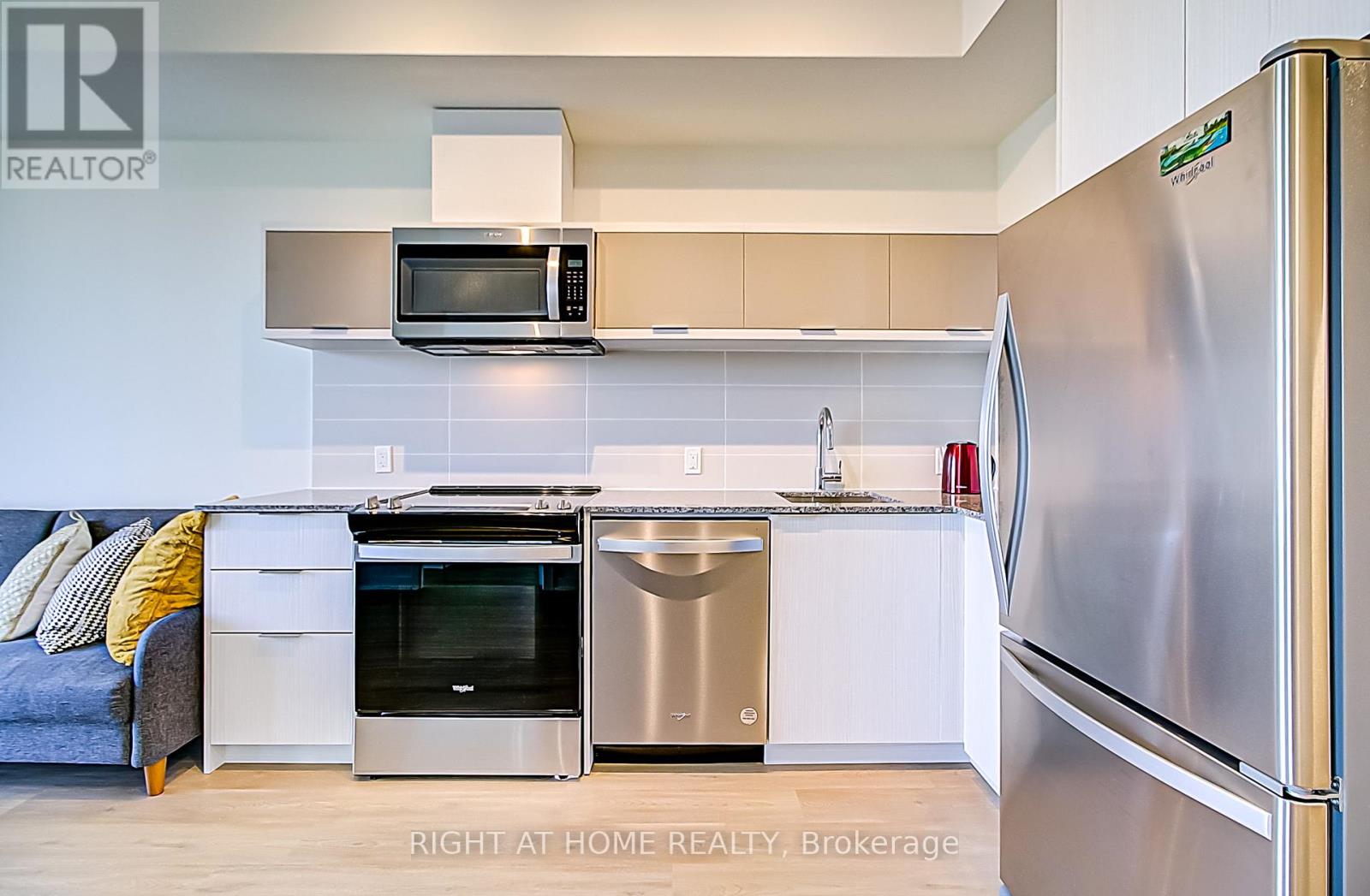 1107 - 10 Deerlick Court, Toronto, Ontario  M3A 0A7 - Photo 7 - C12384078