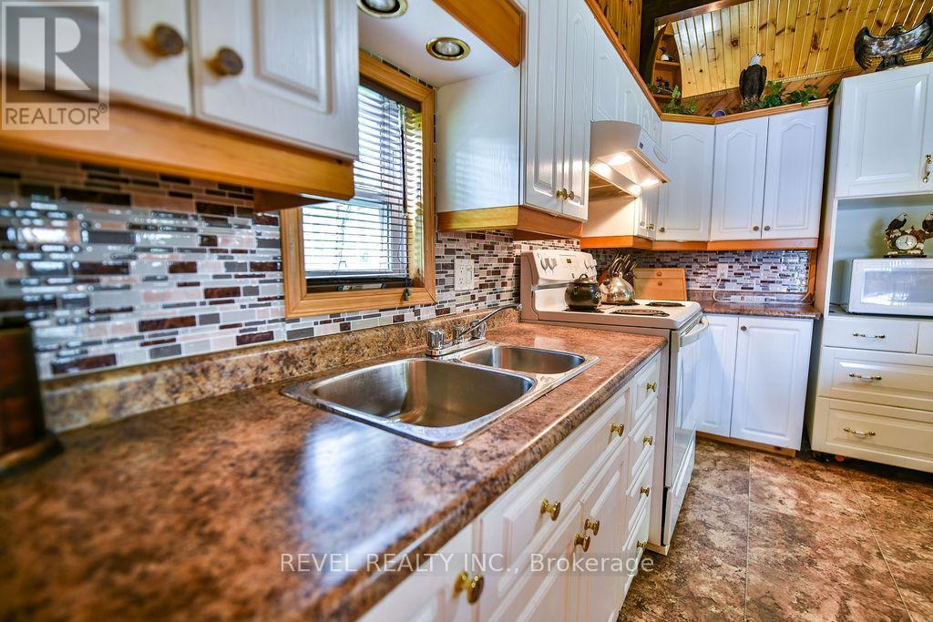 24 South End Access, Smooth Rock Falls, Ontario  P0L 2B0 - Photo 10 - T12384192