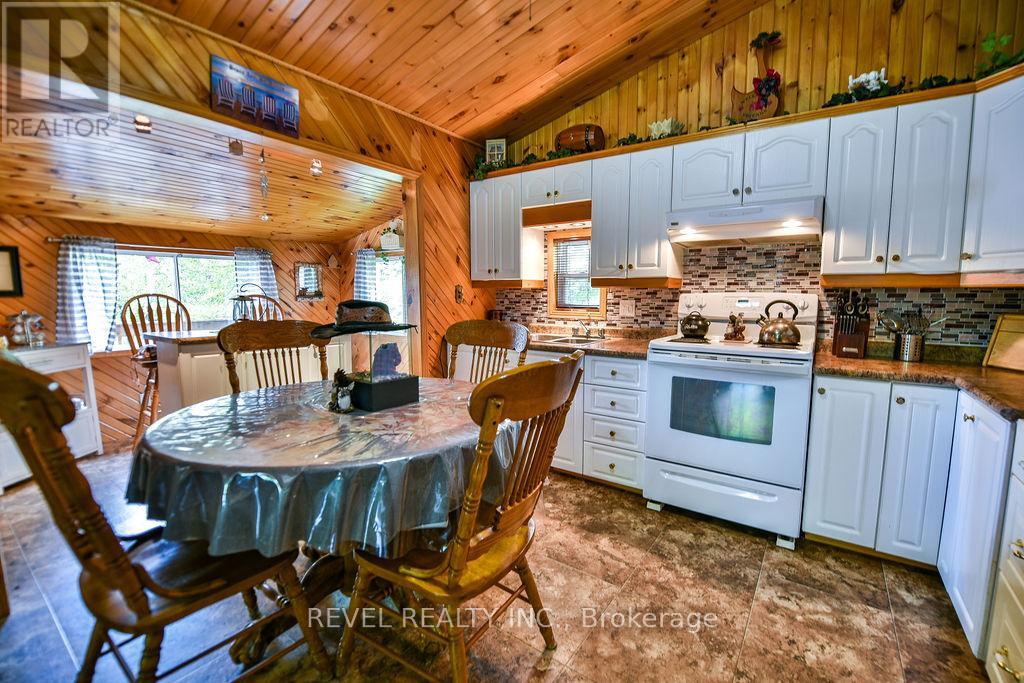 24 South End Access, Smooth Rock Falls, Ontario  P0L 2B0 - Photo 11 - T12384192