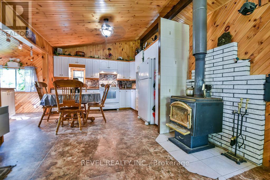 24 South End Access, Smooth Rock Falls, Ontario  P0L 2B0 - Photo 14 - T12384192