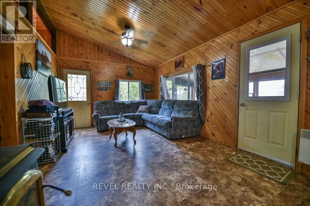 24 South End Access, Smooth Rock Falls, Ontario  P0L 2B0 - Photo 16 - T12384192