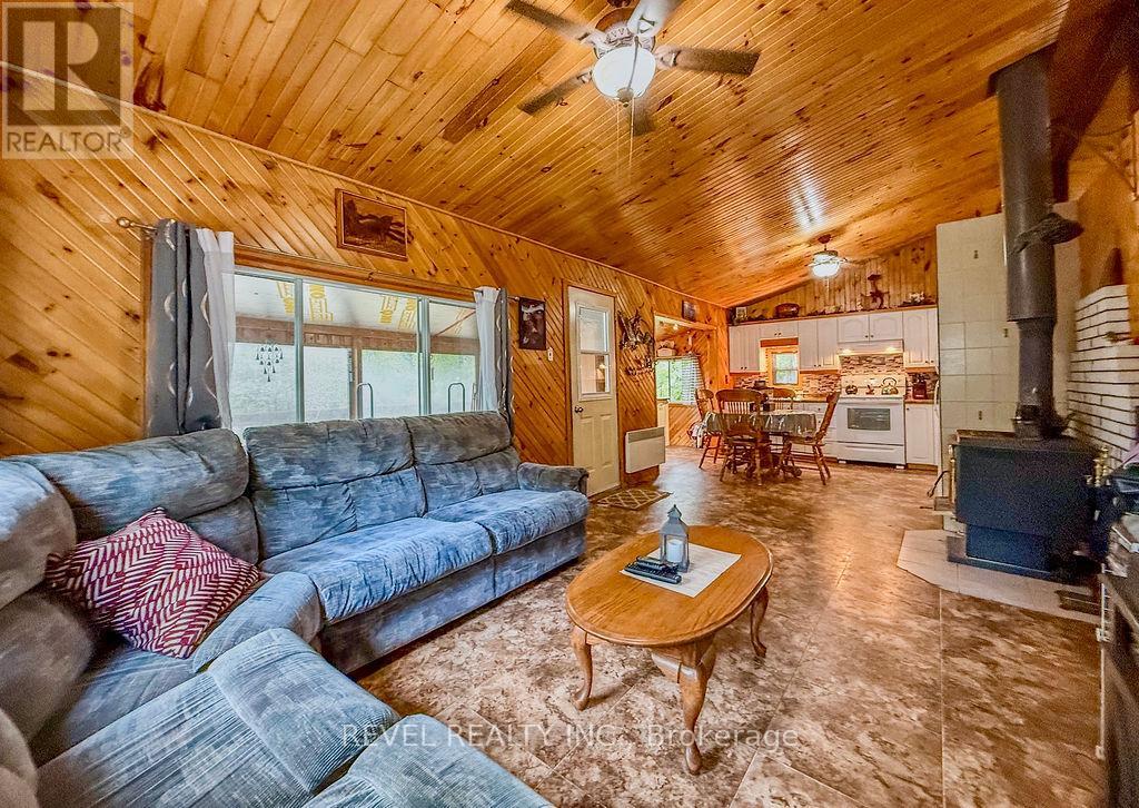 24 South End Access, Smooth Rock Falls, Ontario  P0L 2B0 - Photo 19 - T12384192