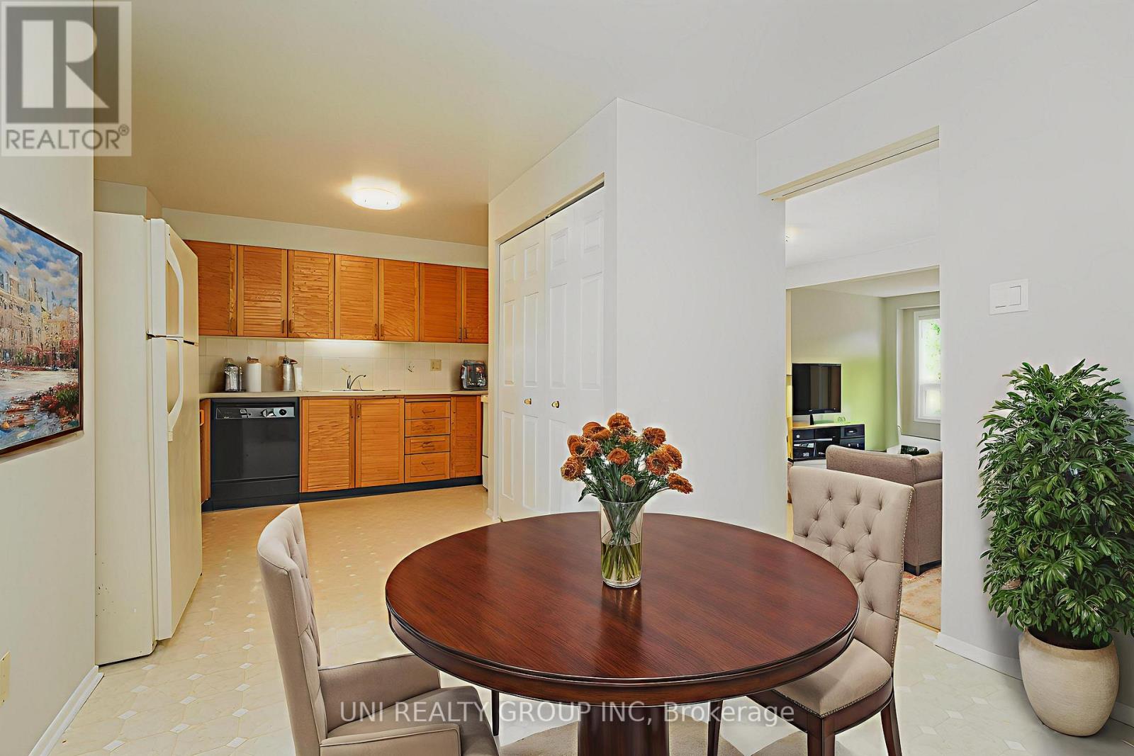 19 Arbordale Crescent, Ottawa, Ontario  K2G 5C7 - Photo 19 - X12384154