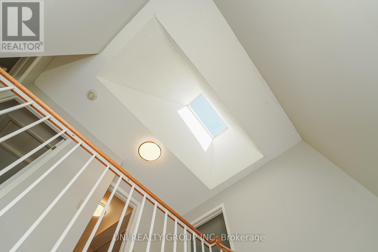 19 Arbordale Crescent, Ottawa, Ontario  K2G 5C7 - Photo 24 - X12384154