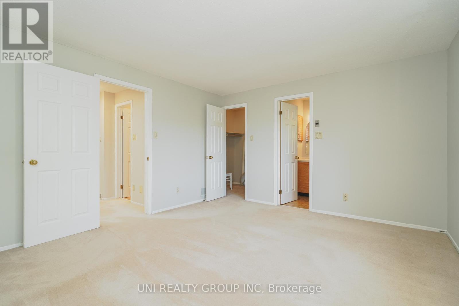 19 Arbordale Crescent, Ottawa, Ontario  K2G 5C7 - Photo 33 - X12384154