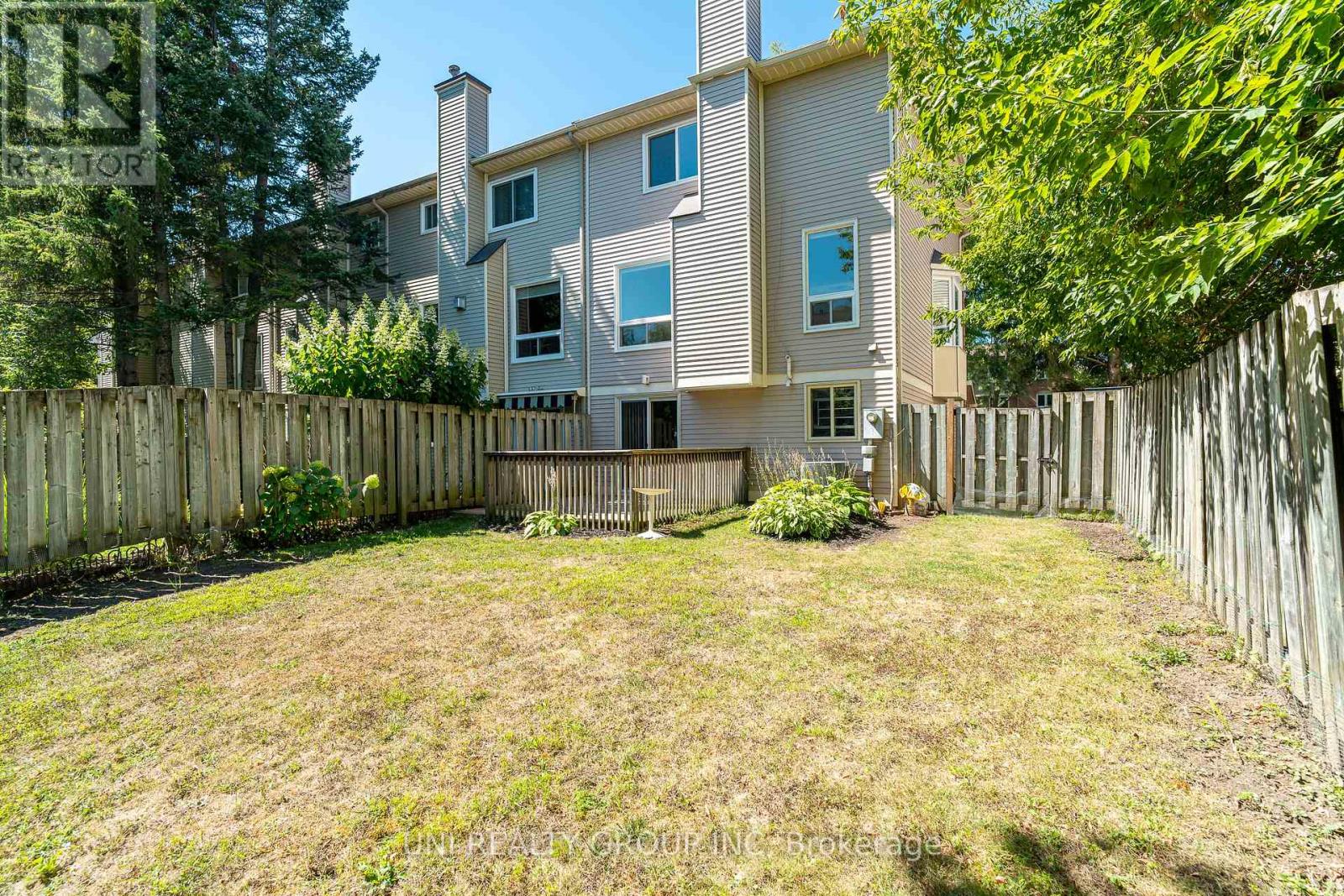 19 Arbordale Crescent, Ottawa, Ontario  K2G 5C7 - Photo 38 - X12384154