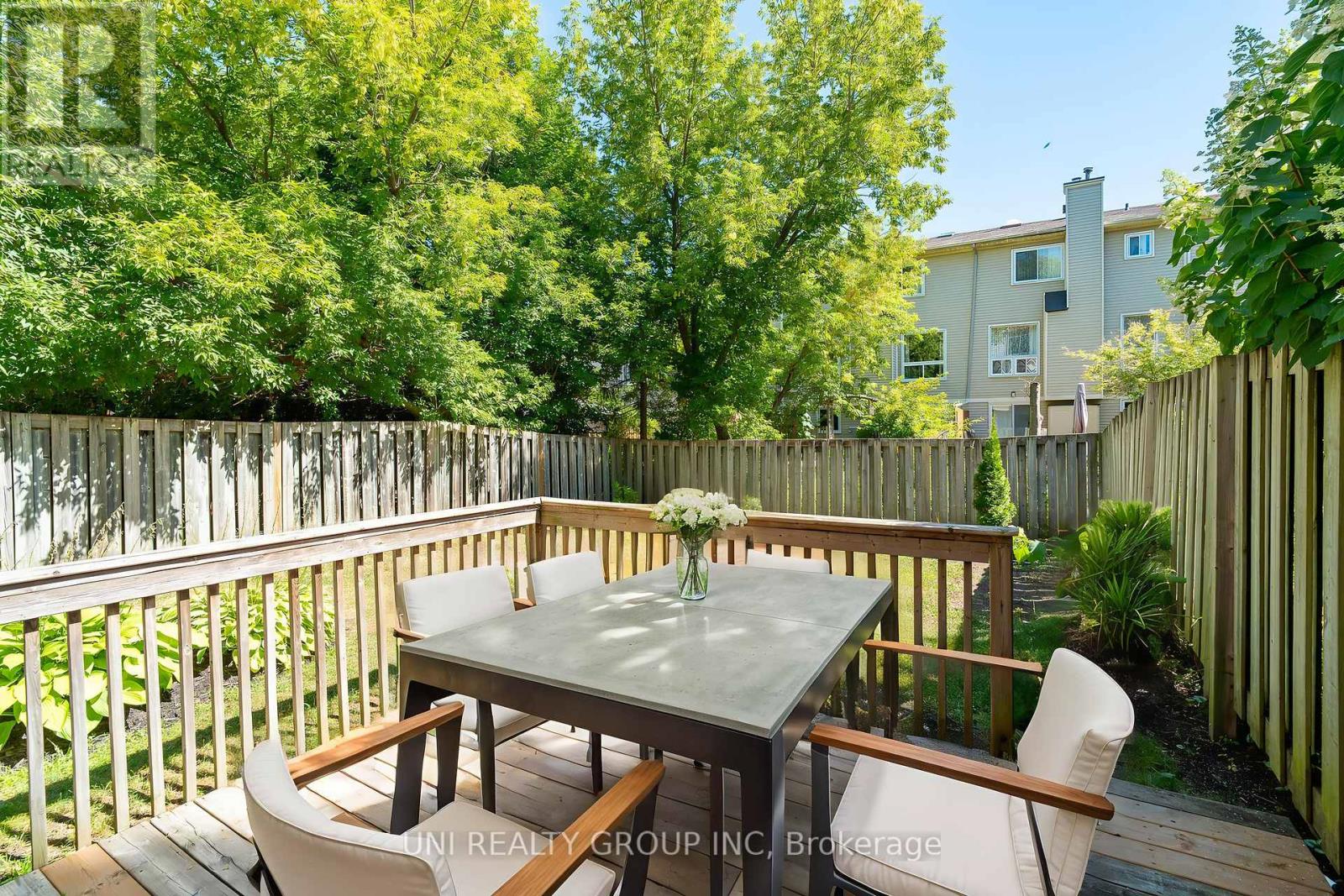 19 Arbordale Crescent, Ottawa, Ontario  K2G 5C7 - Photo 40 - X12384154