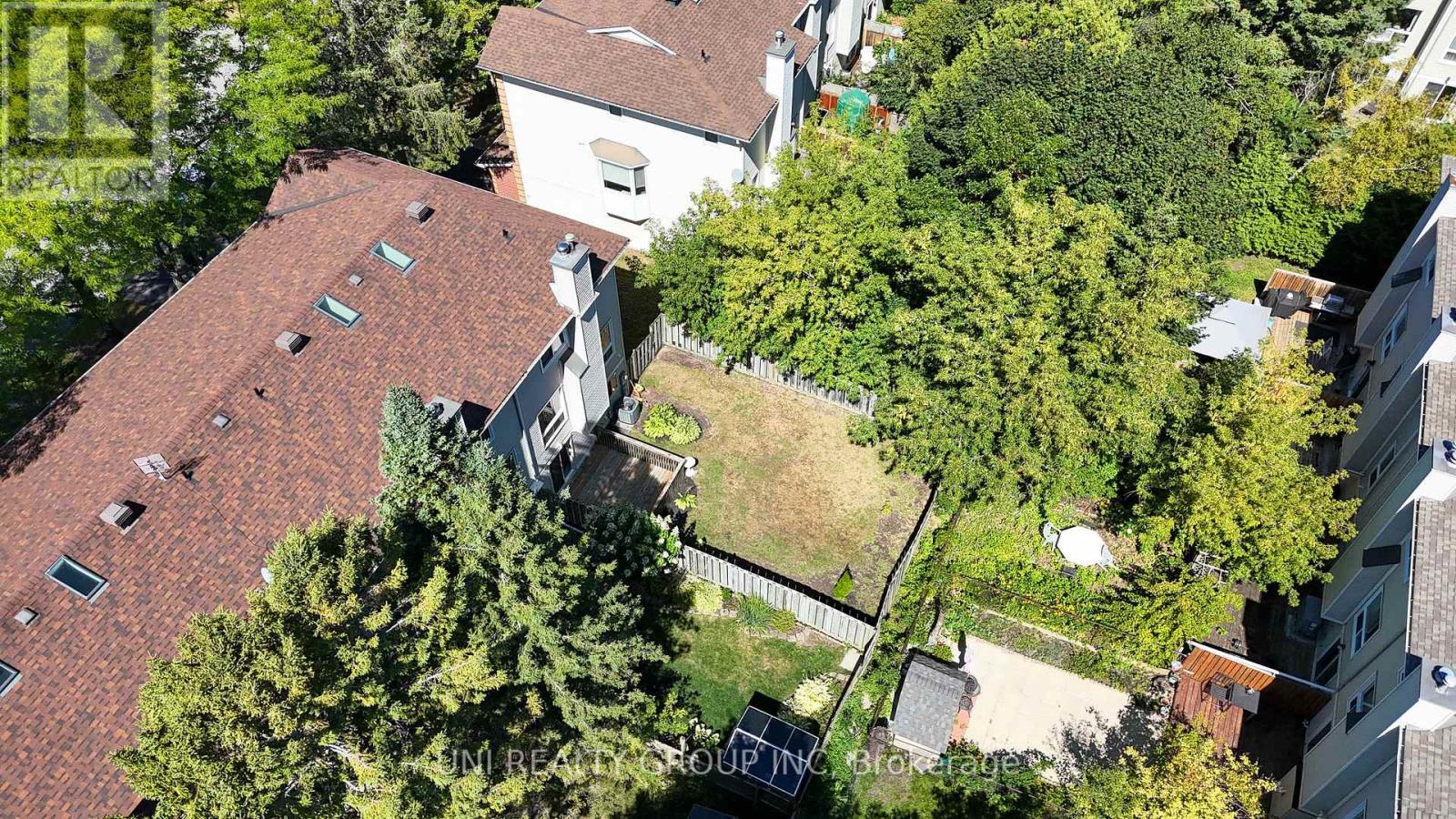 19 Arbordale Crescent, Ottawa, Ontario  K2G 5C7 - Photo 46 - X12384154