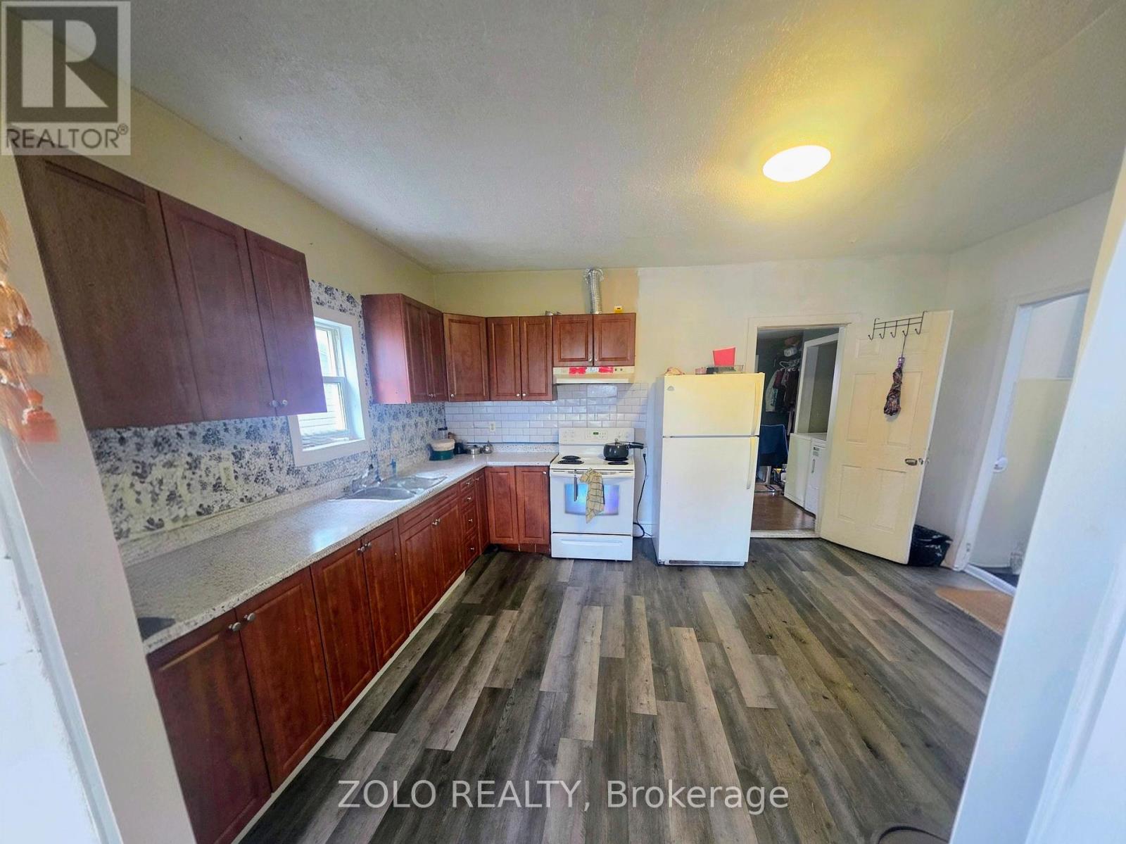312 Prince Arthur Street, Cornwall, Ontario  K6H 4N9 - Photo 5 - X12384202