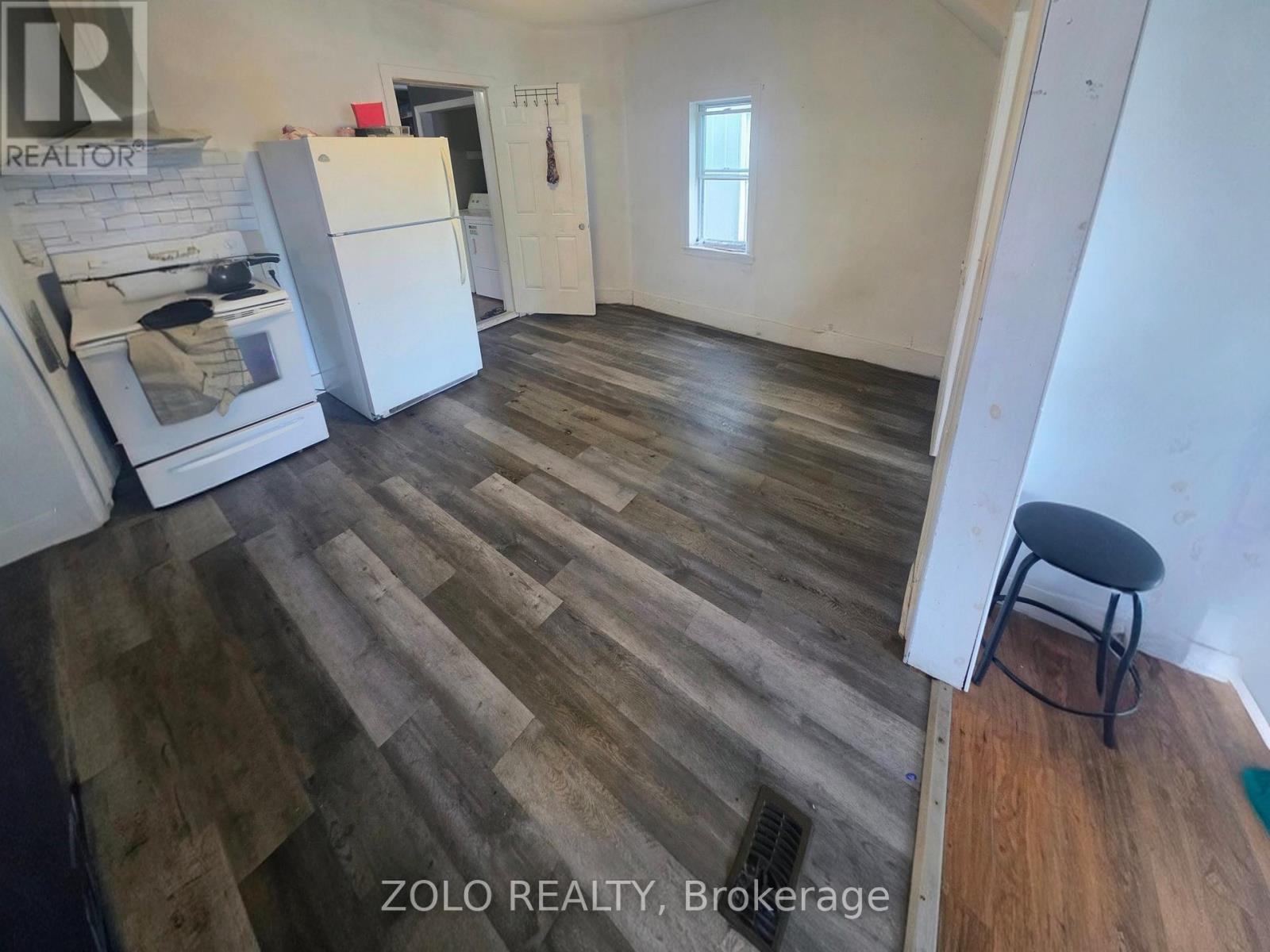 312 Prince Arthur Street, Cornwall, Ontario  K6H 4N9 - Photo 7 - X12384202