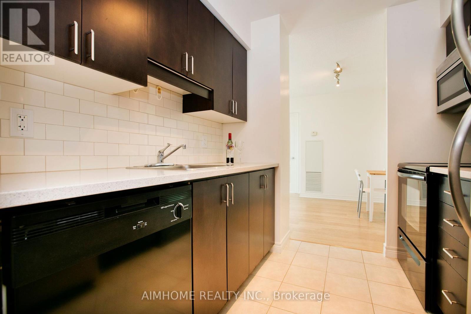2402 - 60 Town Centre Court, Toronto, Ontario  M1P 0B1 - Photo 15 - E12384108
