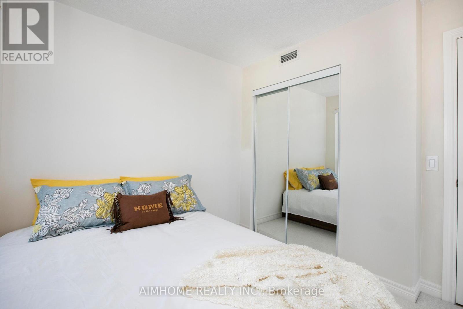 2402 - 60 Town Centre Court, Toronto, Ontario  M1P 0B1 - Photo 19 - E12384108