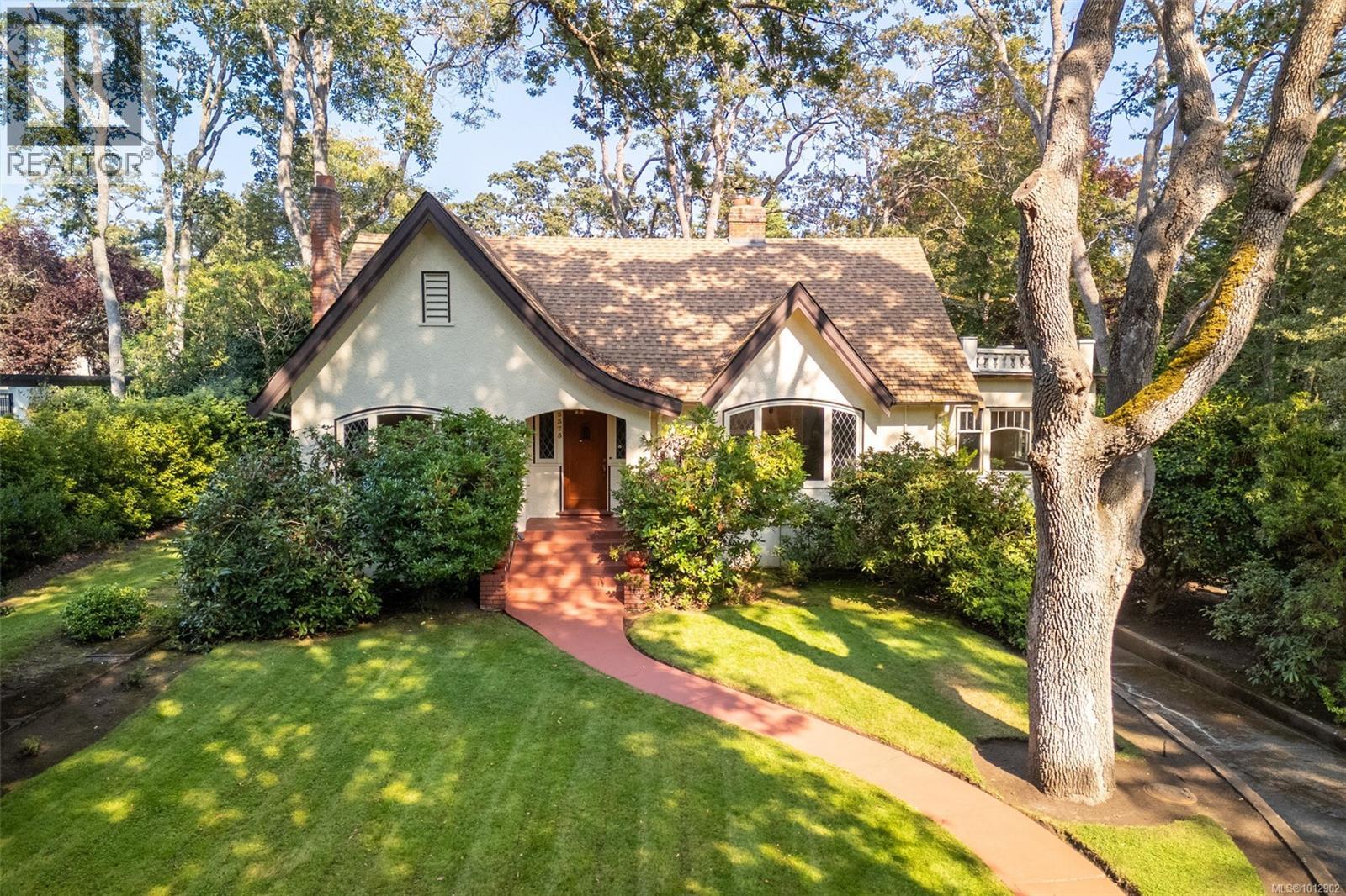Property at 3375 Weald Rd image 1