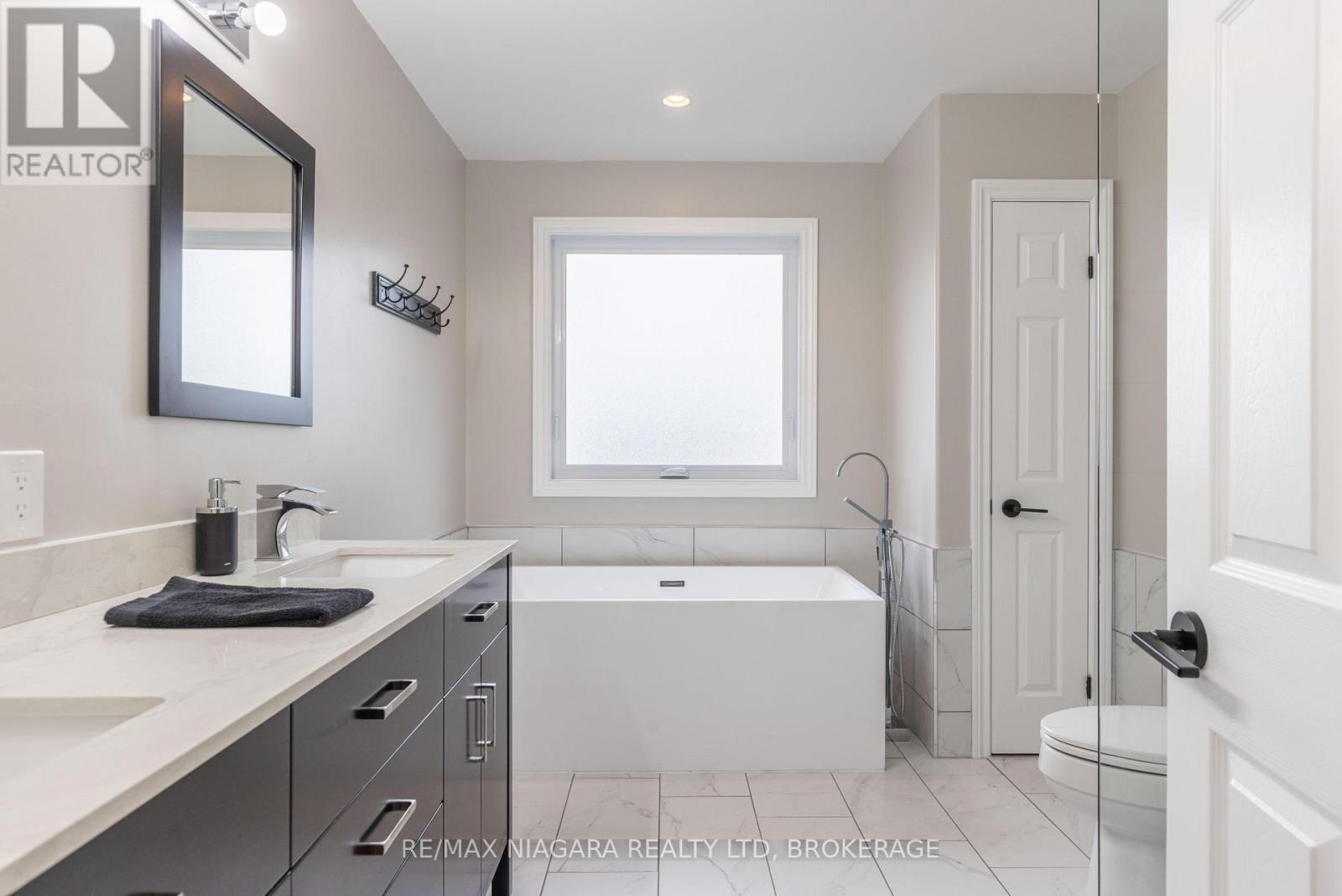 7229 Parkside Road, Niagara Falls, Ontario  L2H 3K1 - Photo 17 - X12384229