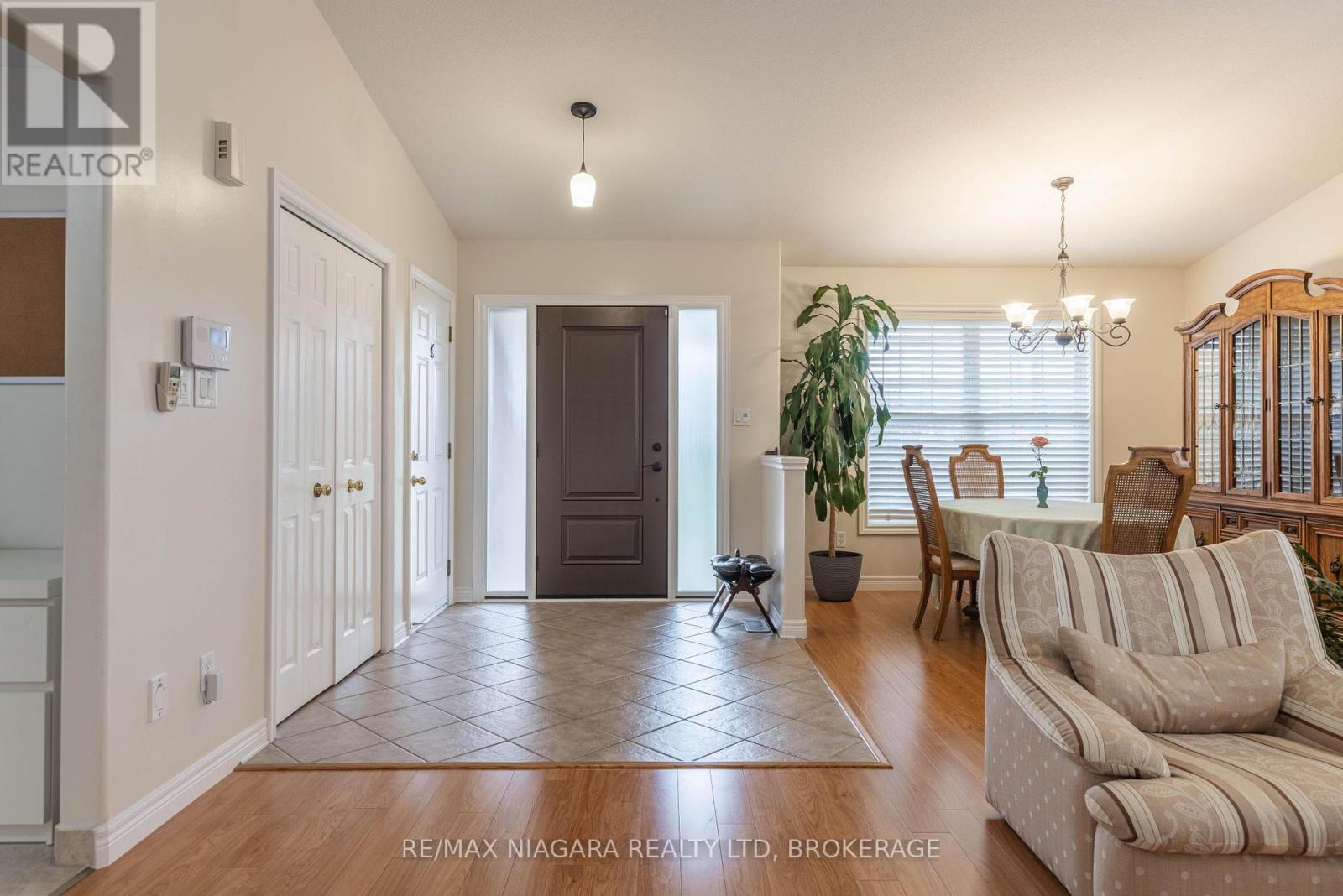 7229 Parkside Road, Niagara Falls, Ontario  L2H 3K1 - Photo 5 - X12384229