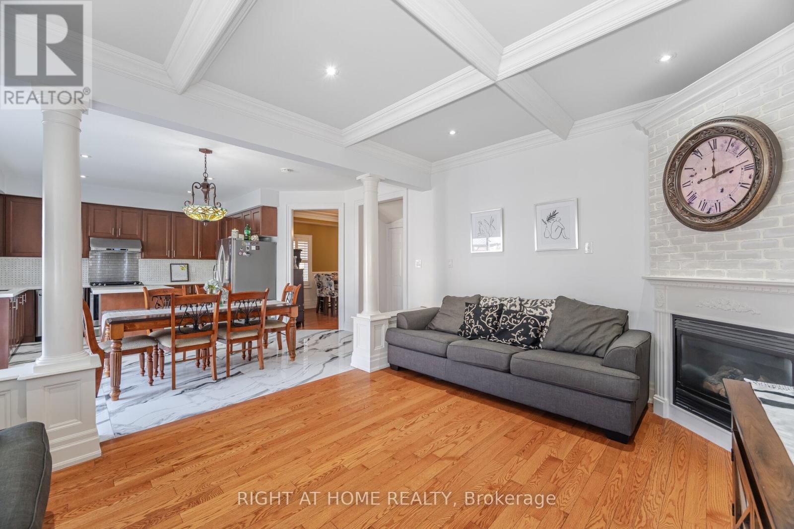 204 Lormel Gate, Vaughan (Vellore Village), Ontario  L4H 0C9 - Photo 17 - N12384009