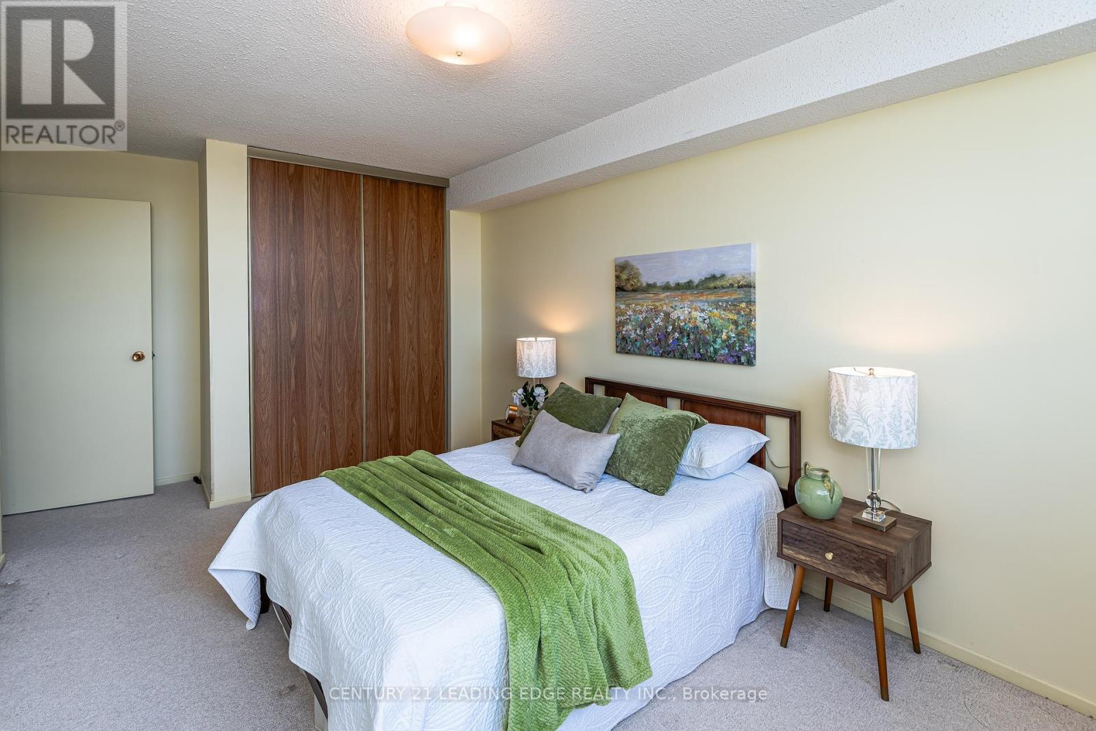 908 - 20 William Roe Boulevard, Newmarket (Central Newmarket), Ontario  L3Y 5V6 - Photo 15 - N12384030